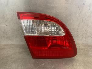 Gebruikte Achterlicht links Mercedes E Combi (S211) 2.5 E-230 V6 24V Prijs € 20,00 Margeregeling aangeboden door Mettler BV