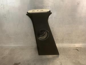 Gebruikte Middenstijl links BMW 3-Serie Prijs € 25,00 Margeregeling aangeboden door Mettler BV