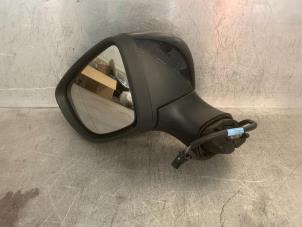 Gebruikte Buitenspiegel links Renault Clio IV Estate/Grandtour (7R) 0.9 Energy TCE 90 12V Prijs € 25,00 Margeregeling aangeboden door Mettler BV