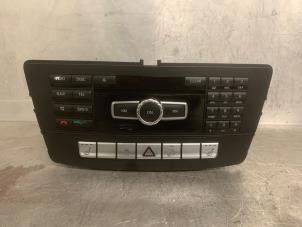 Gebruikte Radio CD Speler Mercedes ML-Klasse Prijs € 400,00 Margeregeling aangeboden door Mettler BV