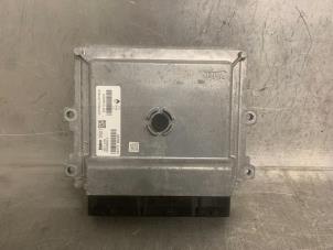 Gebruikte Computer Motormanagement Renault Clio IV (5R) 0.9 Energy TCE 90 12V Prijs € 25,00 Margeregeling aangeboden door Mettler BV