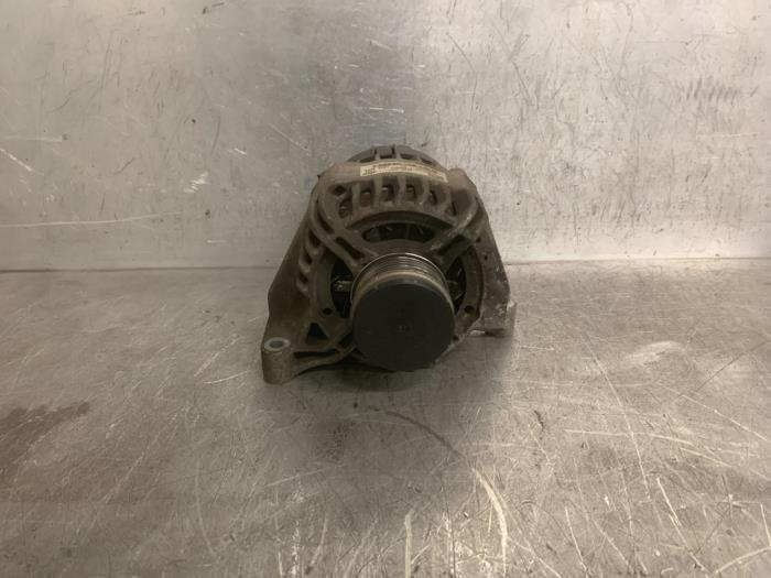 Gebruikte Alternator Fiat 500 (312) 0.9 TwinAir 85 Prijs € 20,00 Margeregeling aangeboden door Mettler BV