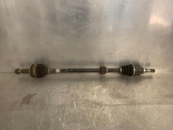 Gebruikte Aandrijfas rechts-voor Toyota Yaris III (P13) 1.5 16V Dual VVT-iE Prijs € 40,00 Margeregeling aangeboden door Mettler BV