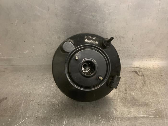 Gebruikte Rembol Toyota Yaris III (P13) 1.5 16V Dual VVT-iE Prijs € 30,00 Margeregeling aangeboden door Mettler BV