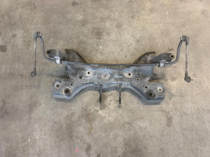 Gebruikte Subframe Volkswagen Up! (121) 1.0 MPI 12V Prijs € 35,00 Margeregeling aangeboden door Mettler BV