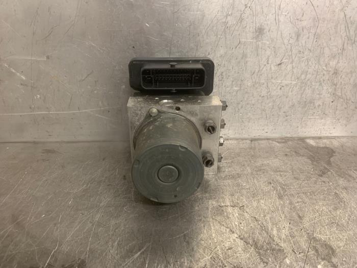 Gebruikte ABS Pomp Audi A1 Sportback (GBA) 1.0 25 TFSI 12V Prijs € 50,00 Margeregeling aangeboden door Mettler BV