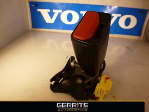 Gebruikte Veiligheidsgordel Insteek rechts-achter Volvo V60 I (FW/GW) 1.6 T4 16V Prijs € 21,98 Margeregeling aangeboden door Gerrits Automotive