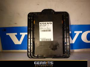 Gebruikte Module Centrale Deurvergrendeling Volvo V60 I (FW/GW) 1.6 T4 16V Prijs € 49,50 Margeregeling aangeboden door Gerrits Automotive