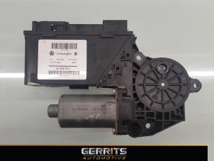 Gebruikte Portierruitmotor Volkswagen Touareg (7LA/7L6) 3.0 TDI V6 24V Prijs € 48,40 Margeregeling aangeboden door Gerrits Automotive BV