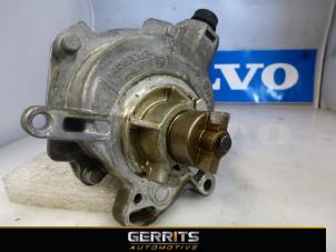 Gebruikte Vacuumpomp (Benzine) Volvo V60 I (FW/GW) 1.6 T4 16V Prijs € 82,50 Margeregeling aangeboden door Gerrits Automotive