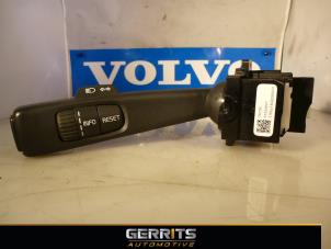 Gebruikte Knipperlicht Schakelaar Volvo V60 I (FW/GW) 1.6 DRIVe Prijs € 19,99 Margeregeling aangeboden door Gerrits Automotive
