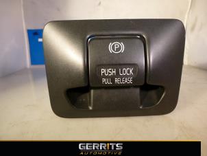 Gebruikte Schakelaar handrem Volvo V60 I (FW/GW) 1.6 DRIVe Prijs € 24,99 Margeregeling aangeboden door Gerrits Automotive BV