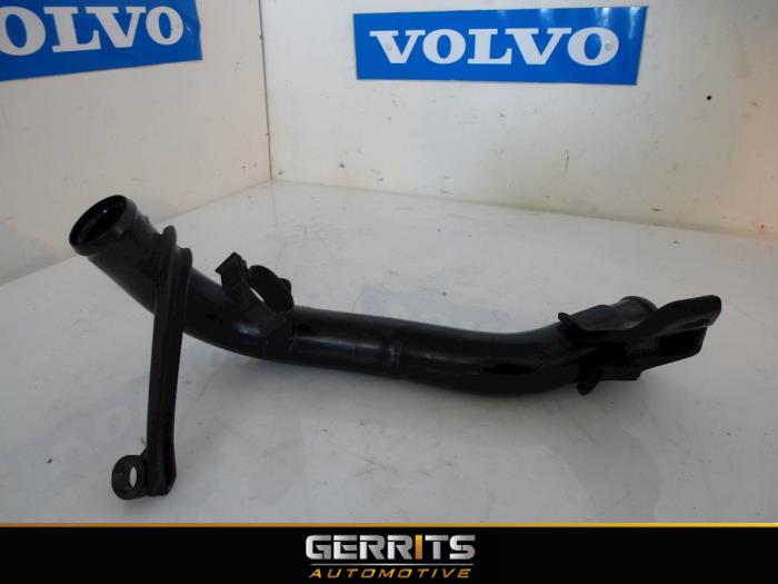 Gebruikte Intercooler Buis Volvo V60 I (FW/GW) 1.6 DRIVe Prijs € 29,99 Margeregeling aangeboden door Gerrits Automotive BV