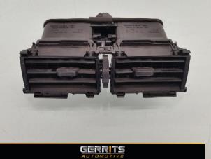 Gebruikte Luchtrooster Dashboard Subaru Trezia 1.33 16V Dual VVT-I Prijs € 25,30 Margeregeling aangeboden door Gerrits Automotive BV