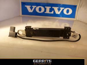 Gebruikte Antenne Versterker Volvo V50 (MW) Prijs € 19,99 Margeregeling aangeboden door Gerrits Automotive BV