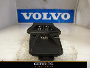 Gebruikte Sensor Snelheid Volvo V40 (MV) 1.6 T4 GTDi 16V Prijs € 31,90 Margeregeling aangeboden door Gerrits Automotive