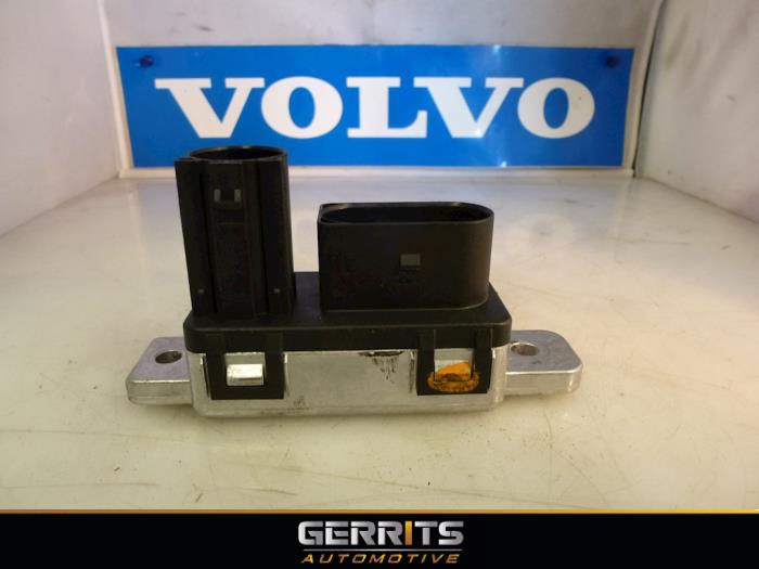 Gloeirelais van een Volvo V40 (MV) 2.0 D2 16V 2015