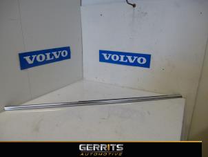Gebruikte Raamlikker Volvo V60 I (FW/GW) 1.6 T4 16V Prijs € 31,90 Margeregeling aangeboden door Gerrits Automotive