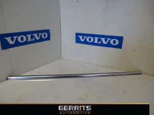 Gebruikte Raamlikker Volvo V60 I (FW/GW) 1.6 T4 16V Prijs € 31,90 Margeregeling aangeboden door Gerrits Automotive