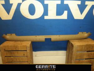 Gebruikte Afdekking slotvanger achter Volvo V70 (SW) 2.4 D5 20V AWD Prijs € 23,10 Margeregeling aangeboden door Gerrits Automotive