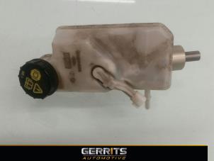 Gebruikte Hoofdremcilinder Ford Focus 2 1.6 16V Prijs € 28,60 Margeregeling aangeboden door Gerrits Automotive BV