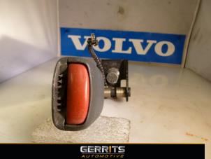 Gebruikte Veiligheidsgordel Insteek rechts-achter Volvo V70 (SW) 2.4 20V 140 Prijs € 21,98 Margeregeling aangeboden door Gerrits Automotive