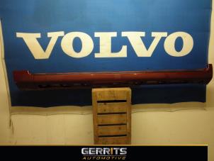 Gebruikte Zijskirt links Volvo S60 I (RS/HV) Prijs € 56,10 Margeregeling aangeboden door Gerrits Automotive