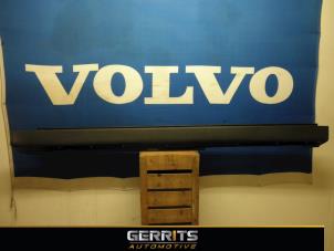 Gebruikte Zijskirt links Volvo S80 (TR/TS) Prijs € 56,10 Margeregeling aangeboden door Gerrits Automotive