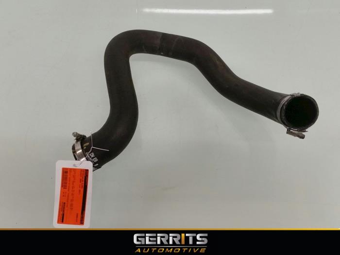Gebruikte Intercooler Slang Peugeot 3008 II (M4/MC/MJ/MR) 1.6 BlueHDi 120 Prijs € 29,99 Margeregeling aangeboden door Gerrits Automotive BV