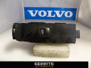 Gebruikte Elektrisch Raam Schakelaar Volvo S60 I (RS/HV) 2.3 T5 20V Prijs € 29,00 Margeregeling aangeboden door Gerrits Automotive