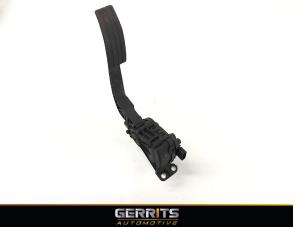 Gebruikte Gaspedaal Renault Twingo II (CN) 1.2 16V Prijs € 21,98 Margeregeling aangeboden door Gerrits Automotive BV