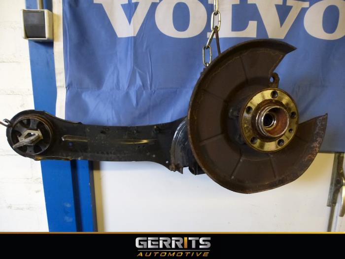 Fusee links-achter Volvo XC70