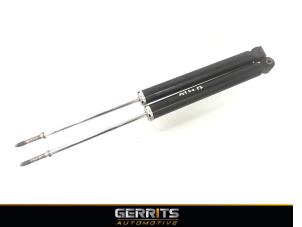 Gebruikte Schokbreker set Toyota Aygo (B40) 1.0 12V VVT-i Prijs € 36,30 Margeregeling aangeboden door Gerrits Automotive BV