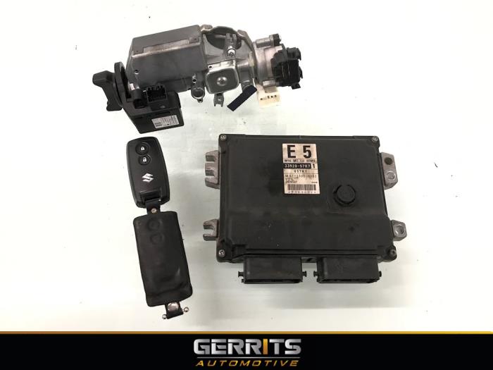 Gebruikte Kontaktslot + computer Suzuki Swift (ZA/ZC/ZD1/2/3/9) 1.6 Sport VVT 16V Prijs € 191,67 Margeregeling aangeboden door Gerrits Automotive BV