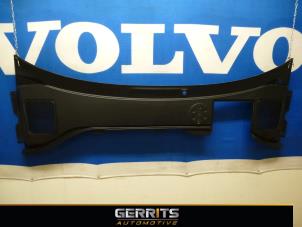 Gebruikte Paravent Volvo V60 I (FW/GW) 2.0 D4 16V Prijs € 27,50 Margeregeling aangeboden door Gerrits Automotive