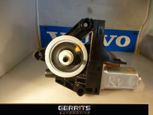 Gebruikte Portierruitmotor Volvo V60 I (FW/GW) 2.0 D4 16V Prijs € 21,98 Margeregeling aangeboden door Gerrits Automotive