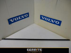 Gebruikte Raamlikker Volvo V60 I (FW/GW) 2.0 D4 16V Prijs € 31,90 Margeregeling aangeboden door Gerrits Automotive