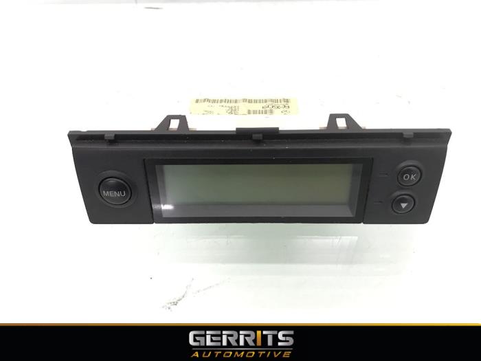 Gebruikte Display Interieur Nissan Micra (K12) 1.4 16V Prijs € 23,10 Margeregeling aangeboden door Gerrits Automotive BV