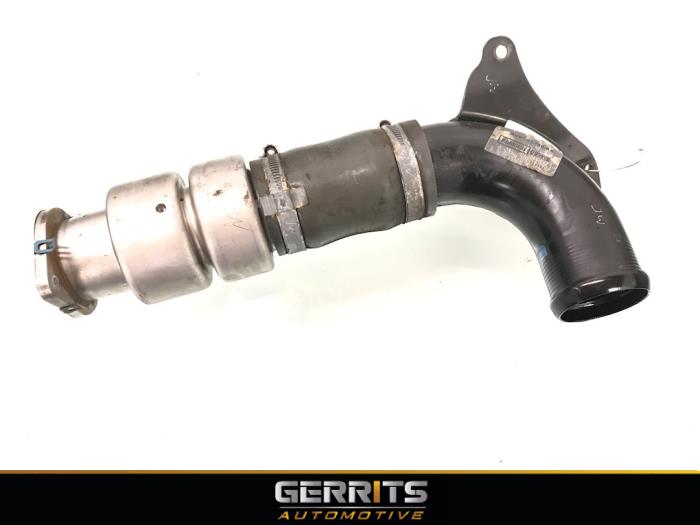 Gebruikte Intercooler Buis Ford Focus 3 Wagon 1.6 TDCi Prijs € 34,99 Margeregeling aangeboden door Gerrits Automotive BV