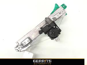 Gebruikte Ruitmechaniek 4Deurs links-achter Opel Astra J Sports Tourer (PD8/PE8/PF8) 1.6 CDTI 16V Prijs € 40,70 Margeregeling aangeboden door Gerrits Automotive BV