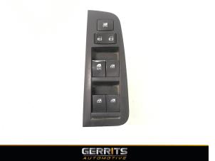 Gebruikte Elektrisch Raam Schakelaar Chevrolet Epica 2.0 D 16V Prijs € 32,98 Margeregeling aangeboden door Gerrits Automotive