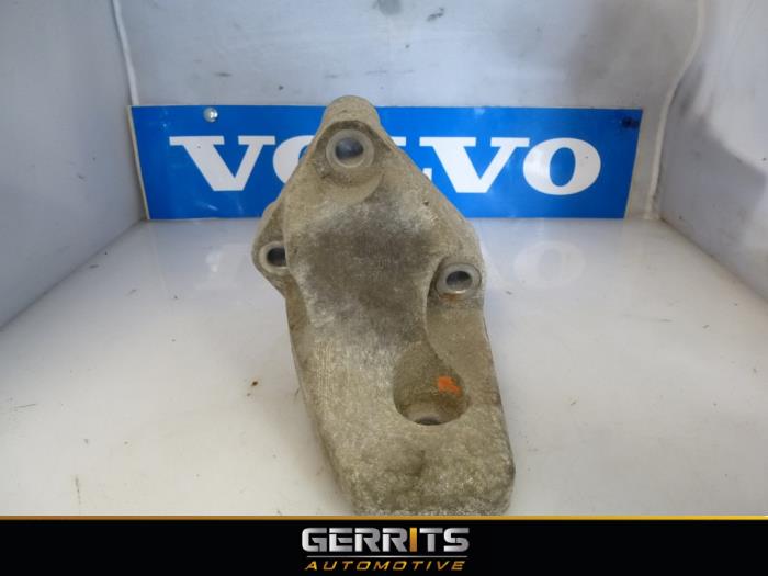Gebruikte Motorrubber Volvo XC90 I 4.4 V8 32V Prijs € 31,90 Margeregeling aangeboden door Gerrits Automotive BV