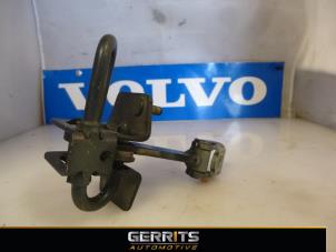 Gebruikte Deurvanger 2Deurs rechts Volvo C70 (NK) 2.3 T5 20V Prijs € 25,30 Margeregeling aangeboden door Gerrits Automotive BV
