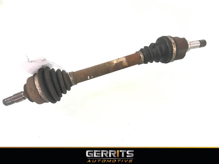 Gebruikte Aandrijfas links-voor Peugeot 207/207+ (WA/WC/WM) 1.6 HDi 16V Prijs € 28,60 Margeregeling aangeboden door Gerrits Automotive BV