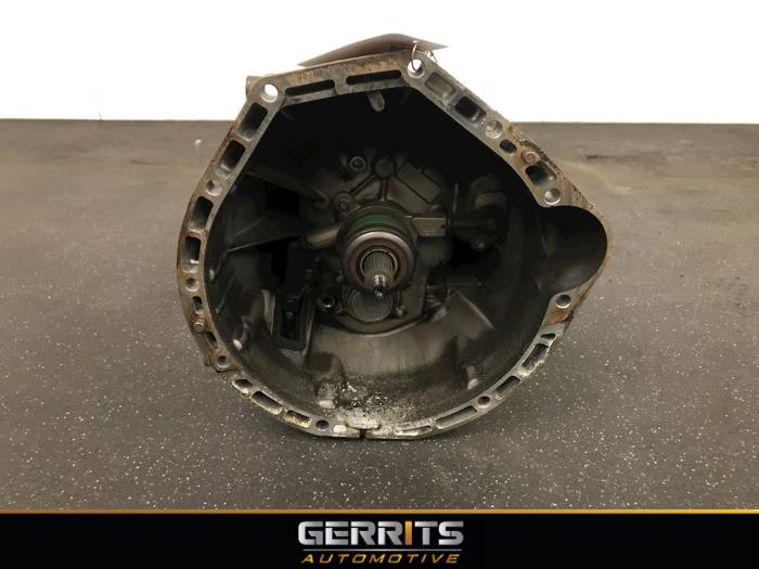 Versnellingsbak van een Mercedes-Benz C Sportcoupé (C203) 2.0 C-200K 16V 2001