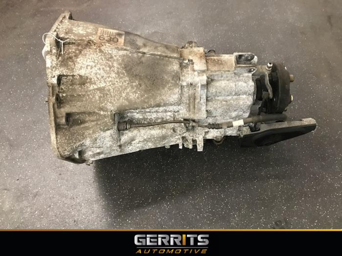 Versnellingsbak van een Mercedes-Benz C Sportcoupé (C203) 2.0 C-200K 16V 2001