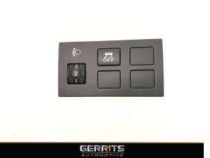 Gebruikte Schakelaar Koplamp Ihv Mazda 2 (DE) 1.3 16V S-VT High Power Prijs € 21,98 Margeregeling aangeboden door Gerrits Automotive BV