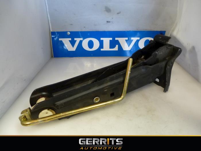 Krik Volvo S80