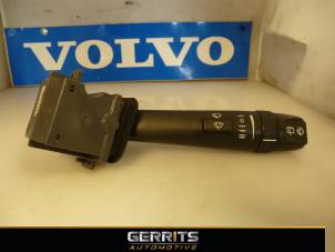 Gebruikte Ruitenwis Schakelaar Volvo V70 (SW) 2.4 D5 20V Prijs € 24,99 Margeregeling aangeboden door Gerrits Automotive BV