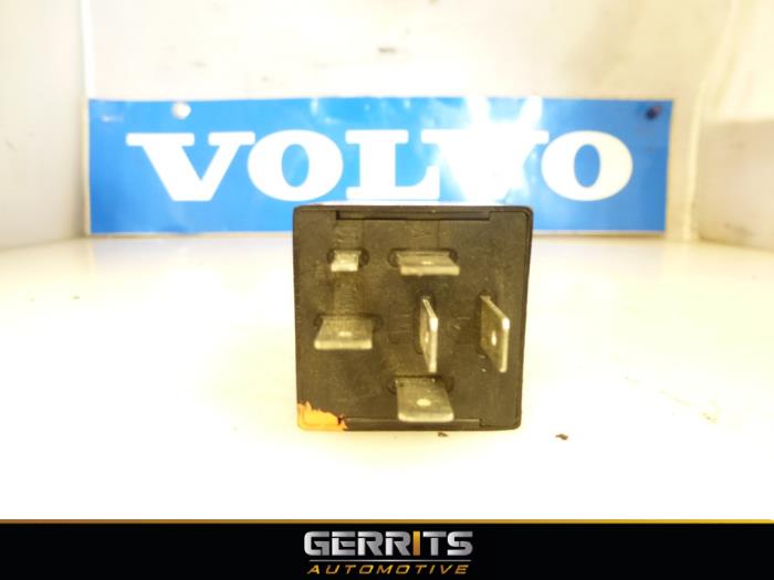 Relay Volvo V70